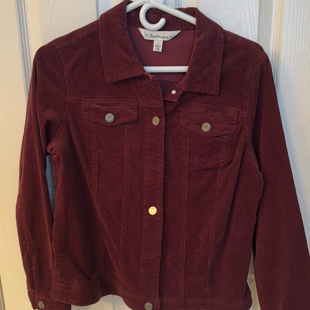 New without tags. 
Burgundy corduroy jacket. 
Size small.